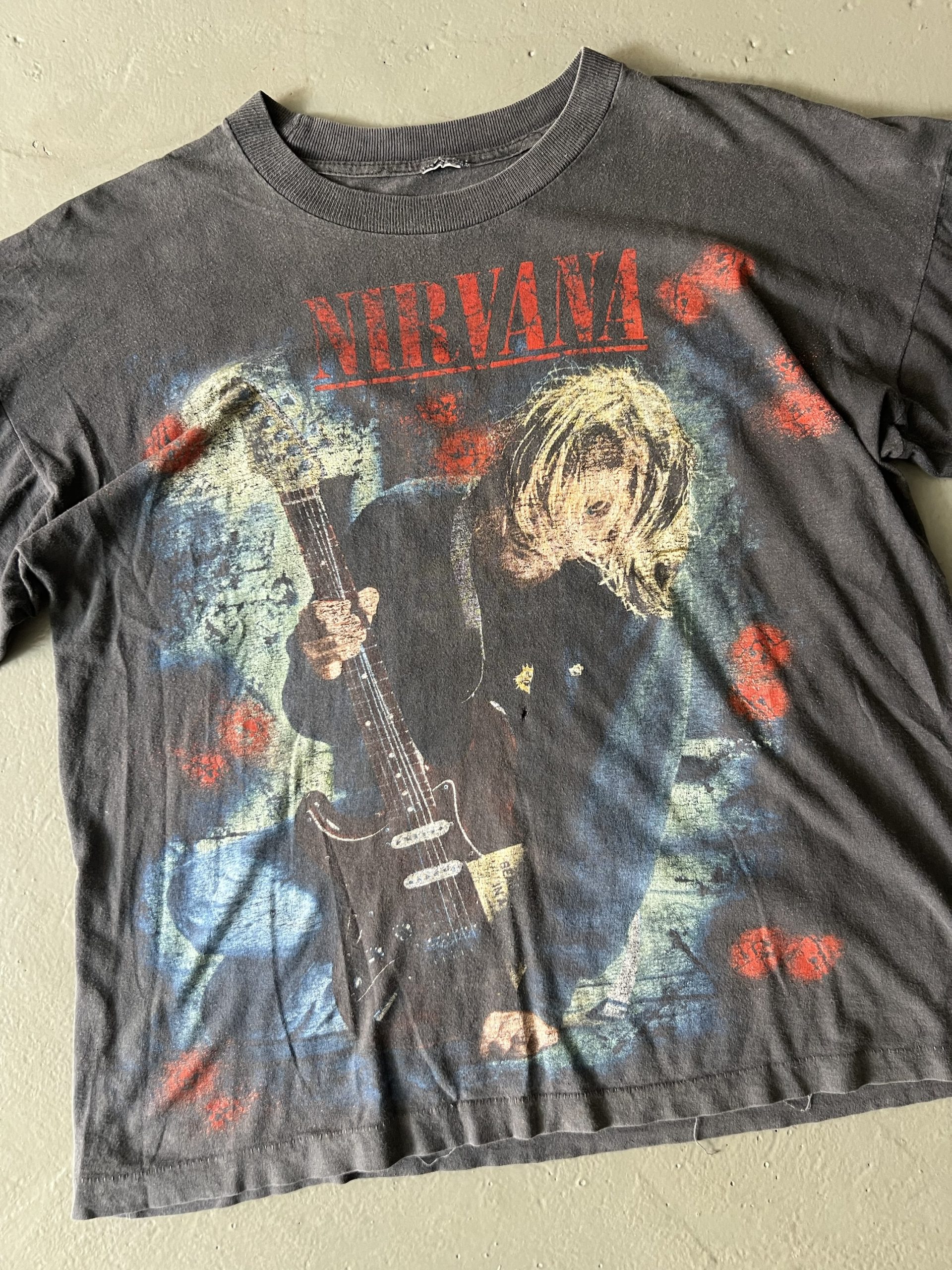 Vintage 90s Nirvana Heart-Shaped Box Empire European Bootleg Tee - Image 2