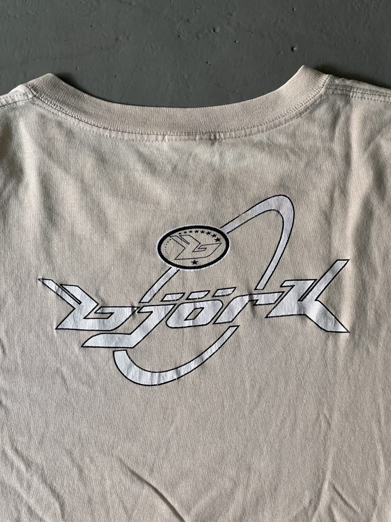 2000s Bjork Tee - Image 5